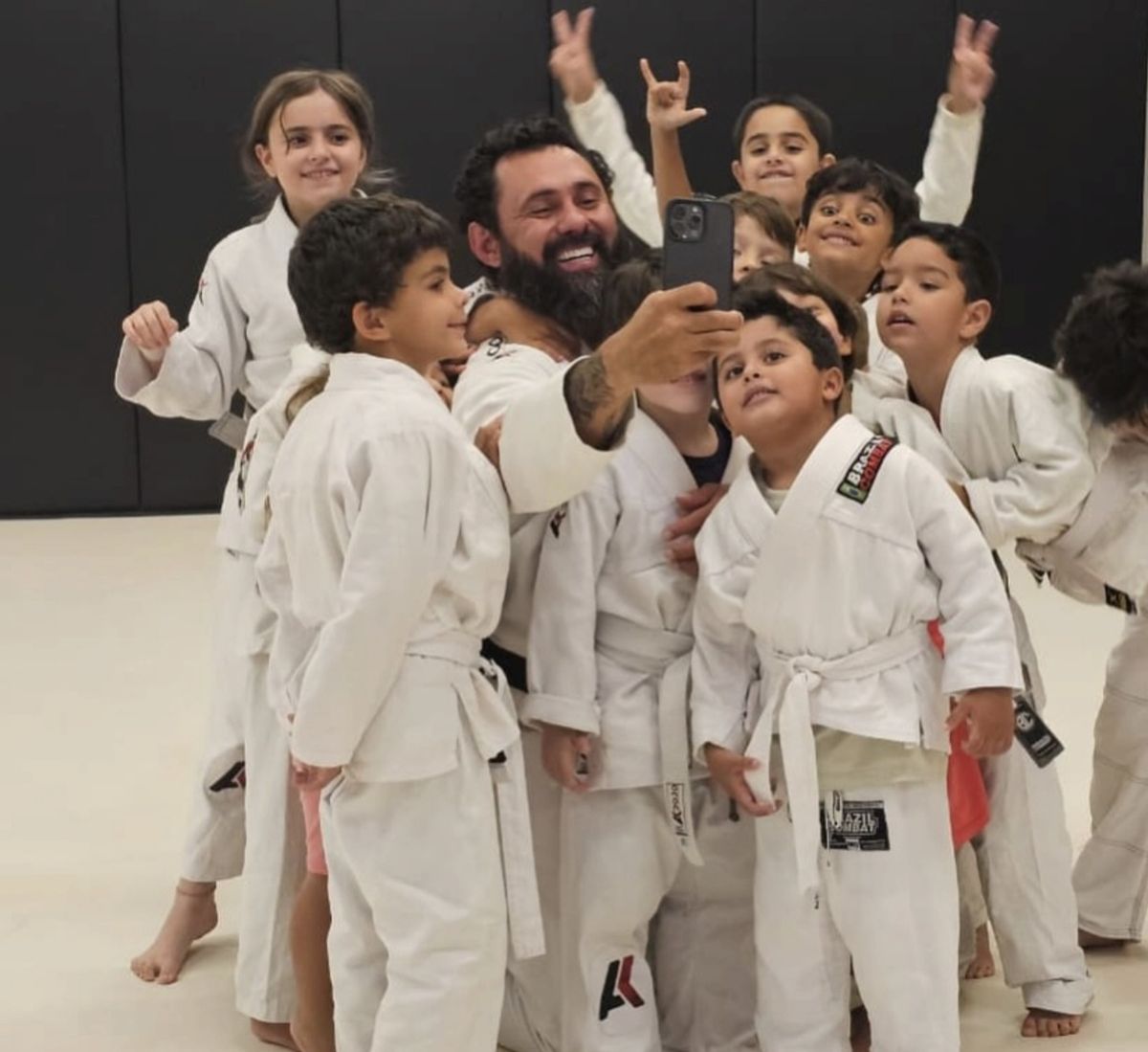 Alunos do Instituto Khuririm no tatame